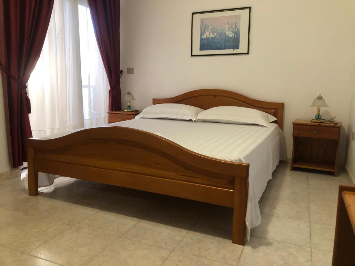 Villa Pepeto Durres Albania Eksteriør bilde